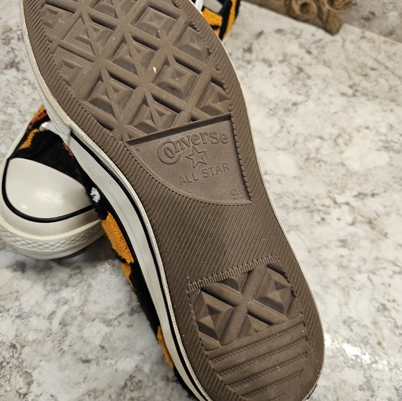 Converse x Undefeated Chuck 70 Low 'Varsity Jacket' - Picture 8 of 10